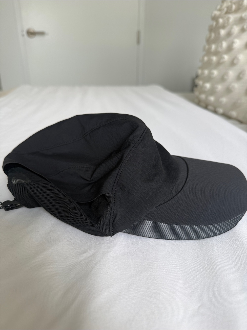 Lululemon Black Mesh Panelled Running Hat